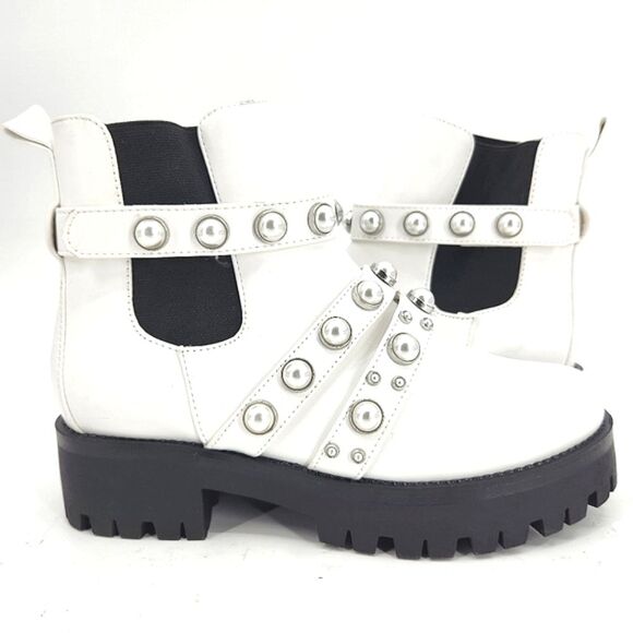 New Nordstrom BP Kora 2 White Ivory Pearls Lug Chelsea Boots Womens Size 6.5 - Picture 1 of 9